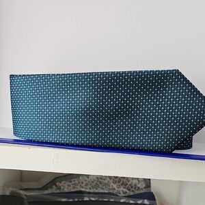 Classic Green Polka Dot Tie with Contrasting Trim